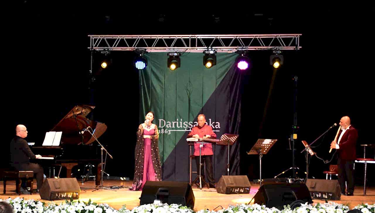 Darüşşafaka Ankara Üniversitesi Melihat Gülses Konser Fotoğraf Çekimi Yapıldı